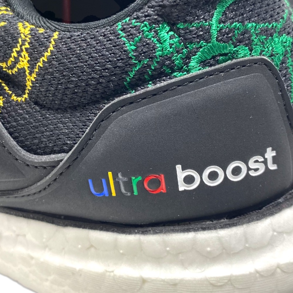 ADIDAS Ultraboost DNA x Disney Sneaker Youth Size 7, Womens Size 8 in Black - Picture 8 of 12